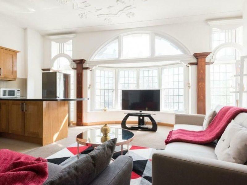 The College Green Loft - Historic Light-Flooded 3Bdr Home Бристол Екстериор снимка