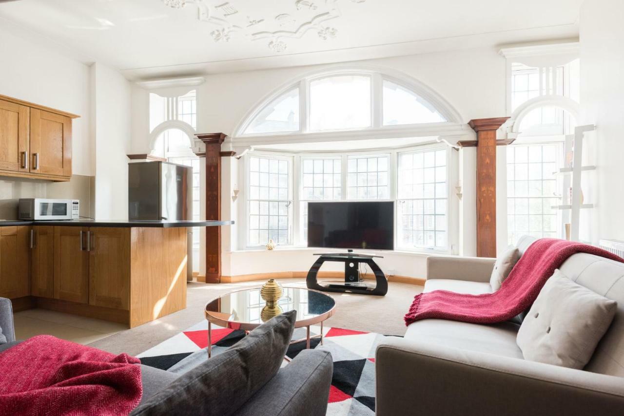 The College Green Loft - Historic Light-Flooded 3Bdr Home Бристол Екстериор снимка