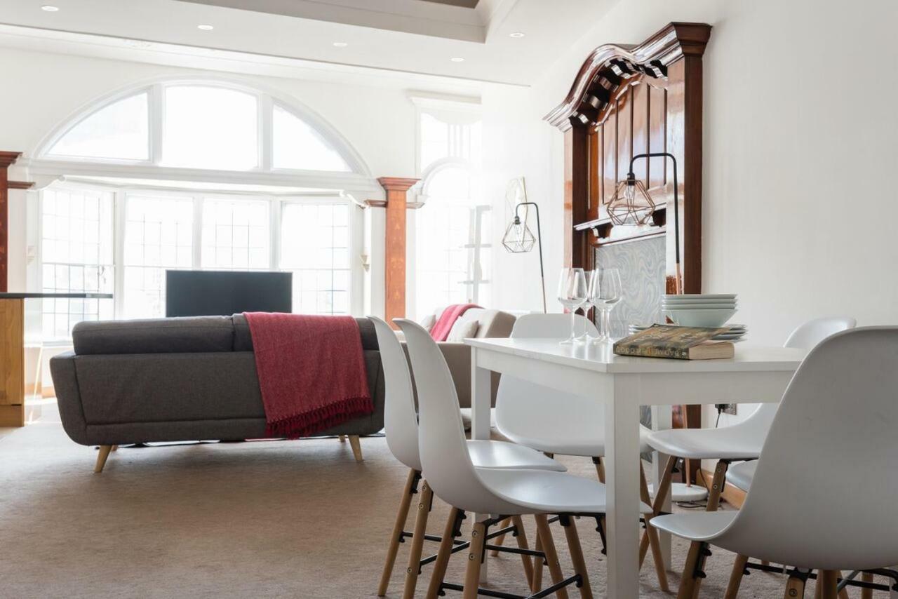 The College Green Loft - Historic Light-Flooded 3Bdr Home Бристол Екстериор снимка