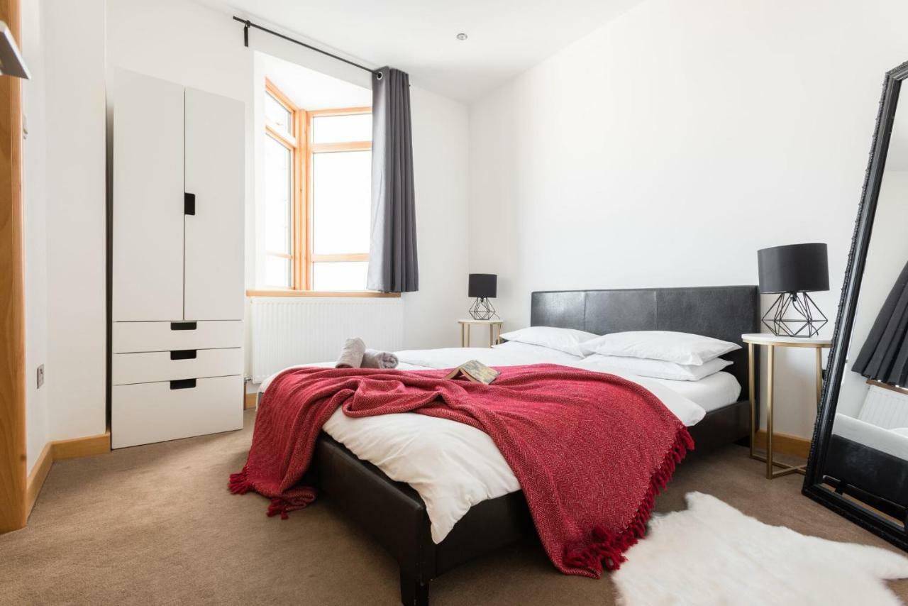 The College Green Loft - Historic Light-Flooded 3Bdr Home Бристол Екстериор снимка