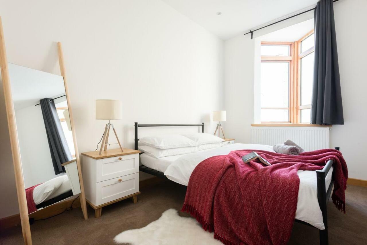 The College Green Loft - Historic Light-Flooded 3Bdr Home Бристол Екстериор снимка