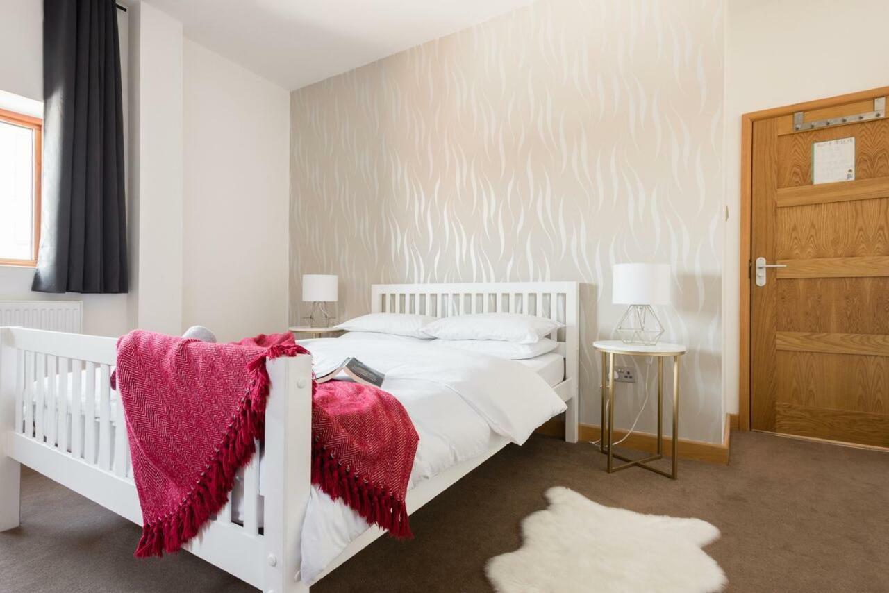 The College Green Loft - Historic Light-Flooded 3Bdr Home Бристол Екстериор снимка